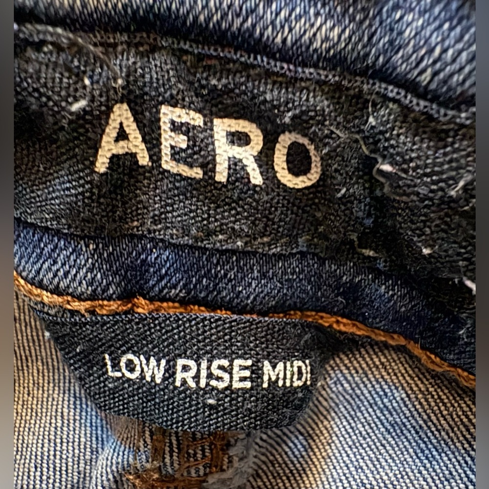 Women's Mid-Rise Blue Distressed Cuffed Denim Shorts - Picture 3 of 4
